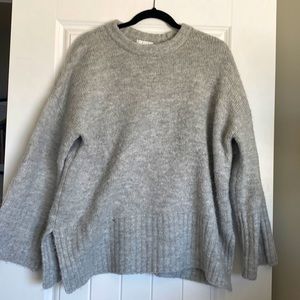 Grey oversized Topshop Sweater// Women’s 8-10